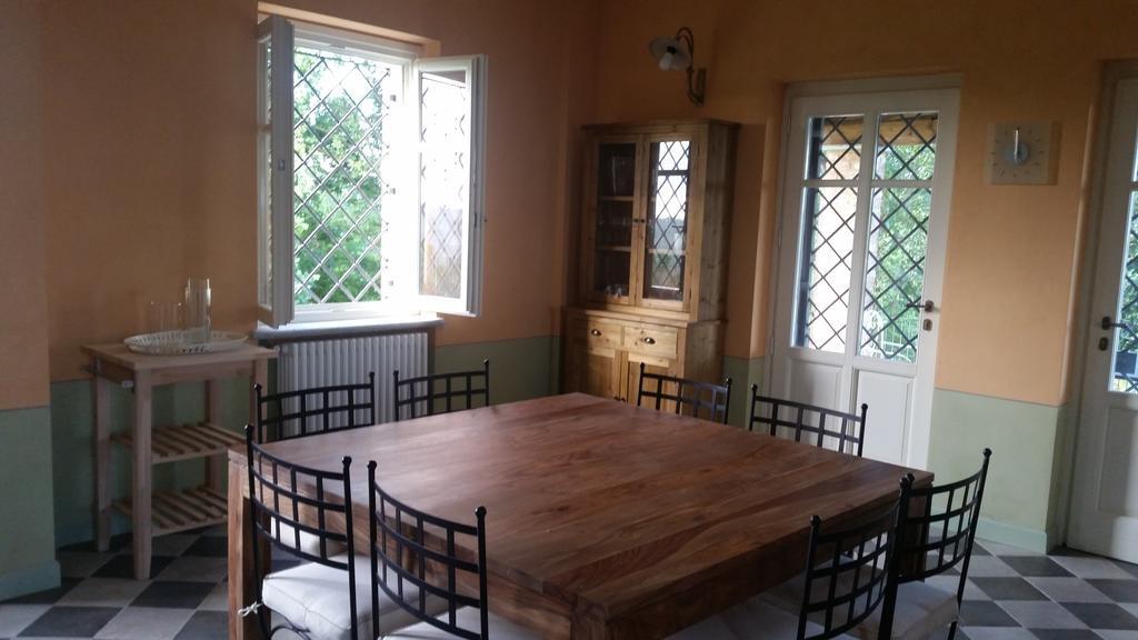 Willa Cascina Rollone Rocchetta Tanaro Zewnętrze zdjęcie